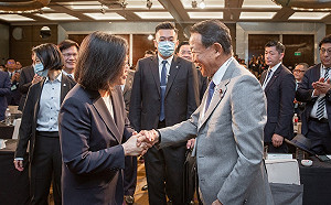 麻生太郎訪台提備戰論  知情人士曝：能成「嚇阻力」降低台海戰爭風險　