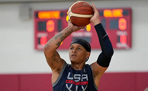 維持轉換風格　美國隊使用小球中鋒