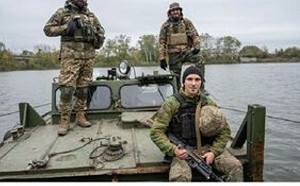 渡河攻擊! 7船烏軍突破赫爾松州防線 向前推進800米 俄軍迫砲還擊