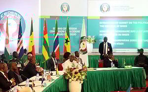 你敢打我 我就處決前總統! 尼日軍政府拿他當肉票 西非國家組部隊搶救