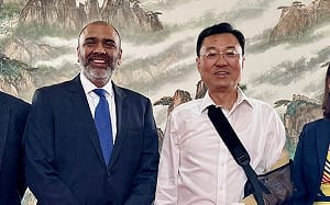 中國駐美大使謝鋒傷後首露面  前外長秦剛依然下落不明