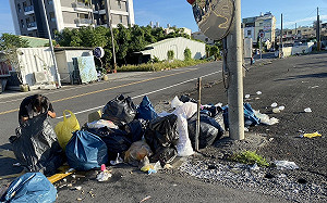 林國慶烙韓粉助陣  留下「垃圾」鄉親怨！四叉貓：少了韓國瑜素質變差了？