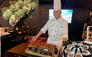 顛覆新吃法！李方艾美大推烤乳豬三文治、水晶捲