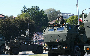 對白俄大秀肌肉！華沙戰役戰勝週年 波蘭舉行數十年來最大規模閱兵