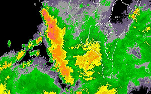 高雄上午6地降雨量破百米！專家：西南海域雷雨帶很肥厚