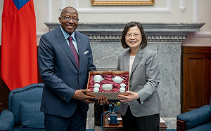 蔡英文低調說「參與聯合國」 但諾魯大使直講：推動台灣加入聯合國大家庭