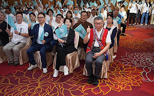 花蓮選哲之友會成立 柯文哲揭與妻陳佩琪為戀愛外派時間調一起