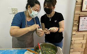 嘉義移民署文化分享 新住民正宗東北韭菜盒子香氣四溢