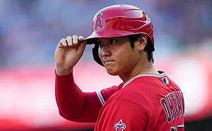 MLB／大谷翔平開轟 頭盔噴掉意外成亮點