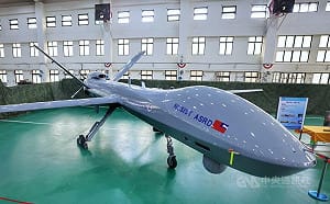 騰雲無人機地面導控站首公開 劍翔俯衝攻擊畫面亮相