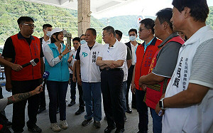 館長嗆「美麗島民調」收錢 柯文哲嘆：不需這樣 看綠媒打誰比民調更準 