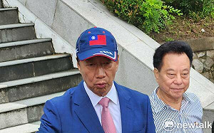 郭董要教年輕人擺脫低薪 第一年低薪不要緊、努力第二年會加薪