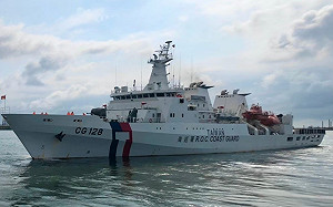 獨家》中國海警欲闖海峽中線釀對峙  海巡署證實：宜蘭艦依法執勤與中船「對視」