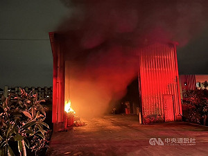 桃園大園鐵皮工廠晚間火警 1員工燙傷送醫