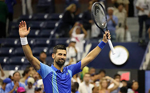 挑戰24冠！Djokovic首輪順利過關