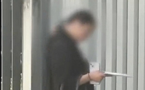 穆斯林限制舉措再一樁！法禁在校園穿長袍 遭控「恐伊斯蘭症發作」