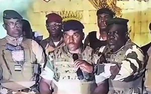 (影)加彭軍事政變！軍方推翻「親中」總統 邊境封閉、首都傳槍響