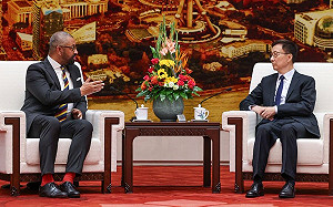 英媒：防「中國間諜」 外相團隊返英後筆電繳回清理、一次性手機銷毀