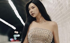 奎丁拍婚紗「沒穿內衣」！大秀性感曲線網嗨：最美的風景