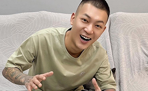 鳳梨童年團體照「找不到自己」？媽媽用1特徵秒找到