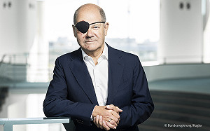 德國總理摔一跤變獨眼龍 網友KUSO獨眼傑克、加勒比海盗