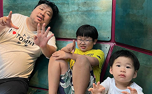 統神對兒子「態度大不同」？網笑：頻道要改名了