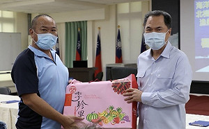 海巡署宜蘭艦千里送藥救援 接送遇險船員平安返台