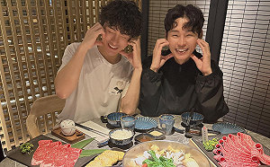 展瑞喊被展榮逼做「這1事」！曬兄弟合照澄清不合傳言