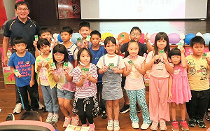 無名氏百萬捐助偏鄉童 嘉惠月美國小學子提升學習