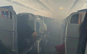 (影) 機艙內全是煙！中國國際航空飛行途中引擎起火 嚇壞乘客！
