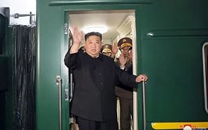 金正恩搭「綠甲列車」赴俄 美國務院諷普丁：他在乞求援助