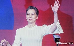 賴佩霞被酸「玩假的」 郭辦：演員就不能從政嗎？