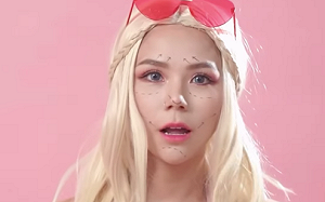 蕾拉花6小時變身夢幻芭比！「拒絕既定審美」網讚：做自己就對了