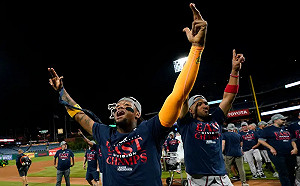 (影)勇士連6年稱霸國東區　創隊史第二快封王