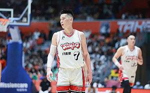 林書豪加盟用7號　林力仁大方禮讓