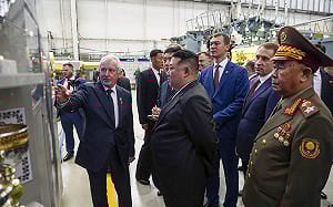 金正恩參觀加加林飛機製造廠 俄：加強與北韓的飛機製造合作 