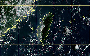 高氣壓滯留西邊天晴東微濕 南部山區雷陣雨勢較大