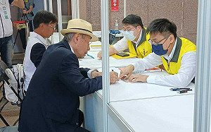 刺蔣案主謀鄭自才登記總統連署  目標超越郭台銘連署數 