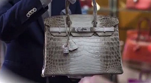 全球最貴 愛馬仕鑲鑽鱷魚包拍賣破千萬