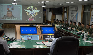 蔡英文赴第三作戰區  與防災區指揮官進行視訊