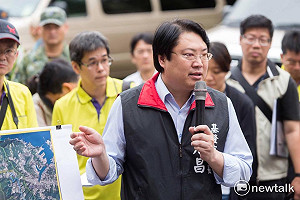 豪雨重創基隆  林右昌公開道歉