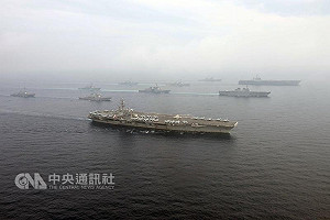 美兩艘航母駛離日本海   持續警戒北韓情勢