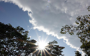 紫外線全台超標過量  溫度上看34度超悶熱