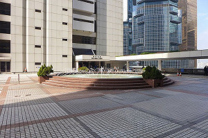 英同志伴侶申請港簽證上訴  12家國際銀行介入聲援