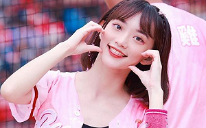 疑遭球迷亂摸！寧寧喊「別碰我身體」   味全龍發聲：給女孩個人空間