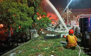 屏東明揚工廠爆炸釀106死傷！消防員4殉職2插管1斷肢、6員工失聯