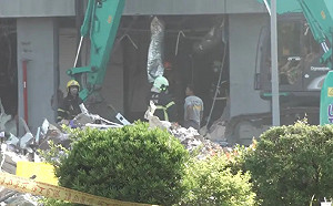 屏東明揚大火　今晨挖出2遺體、搜救畫面曝