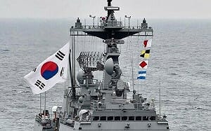 韓美反潛、海上射擊聯合軍演 出動9艦2機朝鮮東部海域演練3天