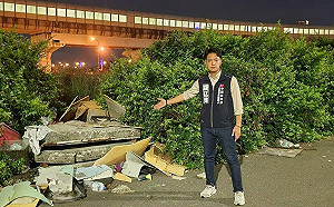 媽媽市長力挺擱一邊 羅廷瑋砲轟市政不手軟