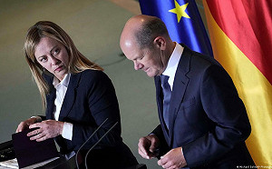 (影) 德國金援「幽靈登陸」? 義大利總理生氣了 因為被她發現這件事.....